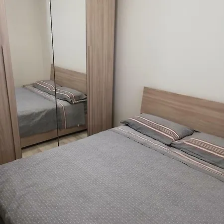 Casa Vacanze Con Corte, 150 Casa Vacanze بيت للعطل *