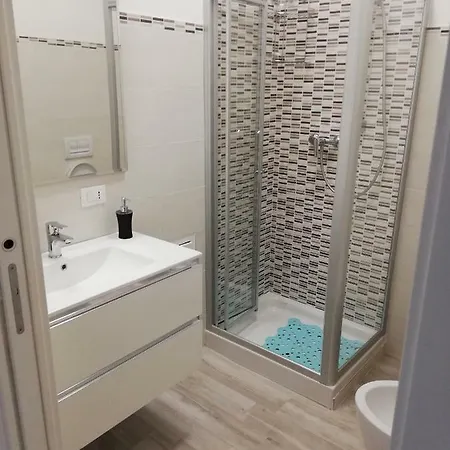 Casa Vacanze Con Corte, 150 Casa Vacanze بيت للعطل *